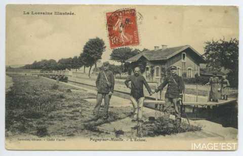 Douaniers et voleur (Pagny-sur-Moselle)